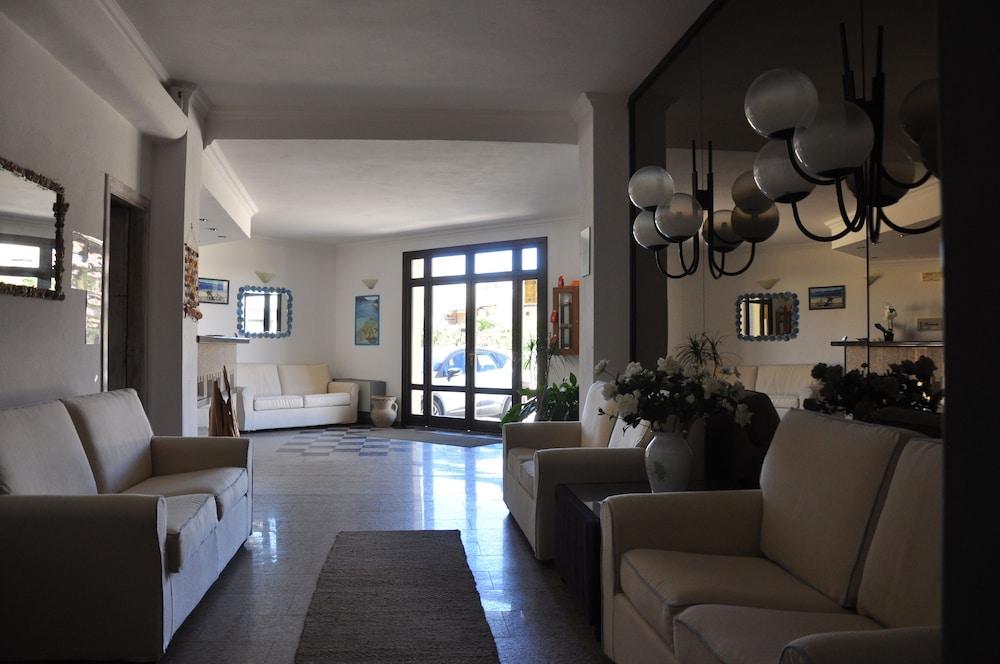 Hotel Castello Golfo Aranci Extérieur photo