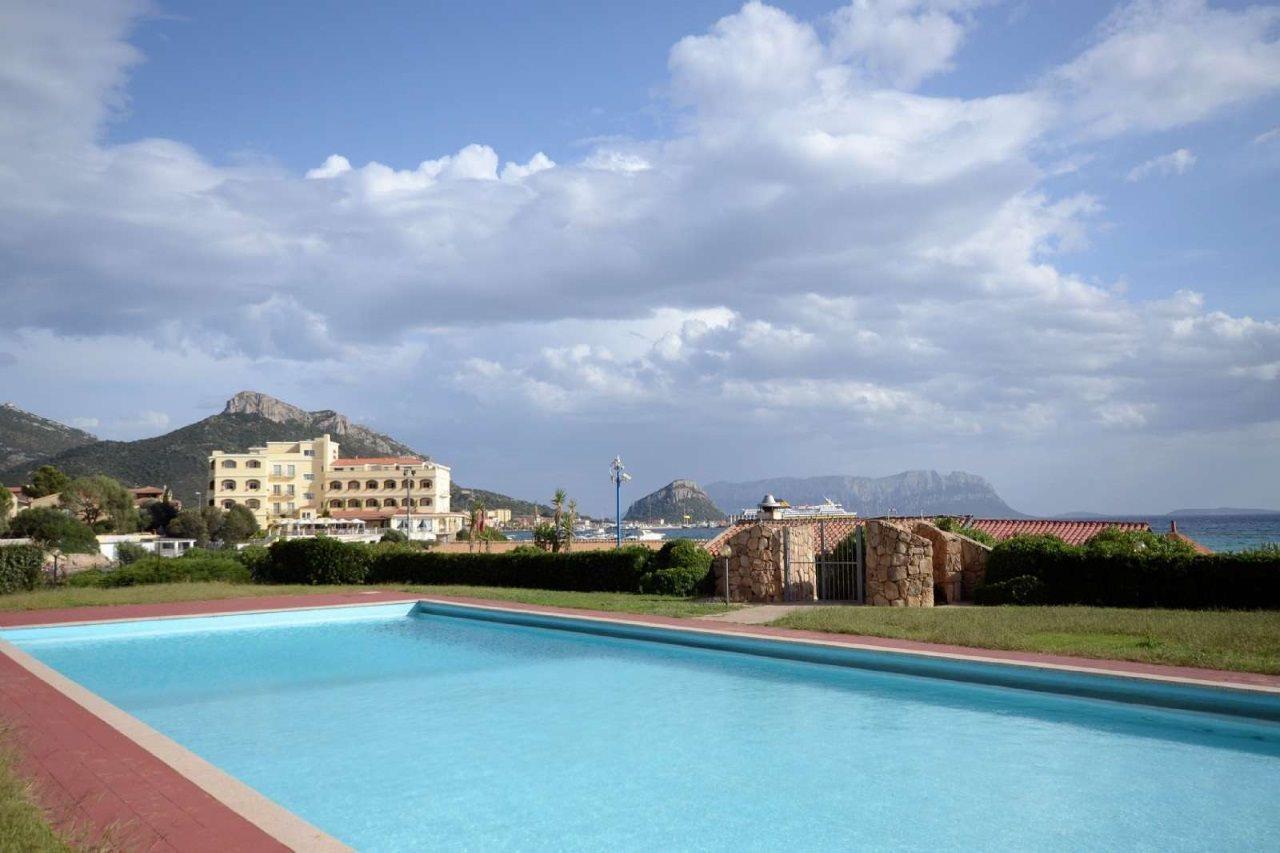 Hotel Castello Golfo Aranci Extérieur photo