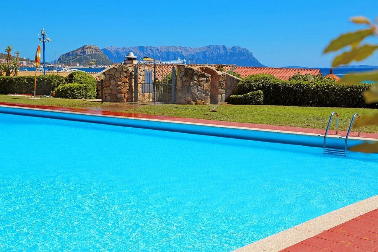 Hotel Castello Golfo Aranci Extérieur photo
