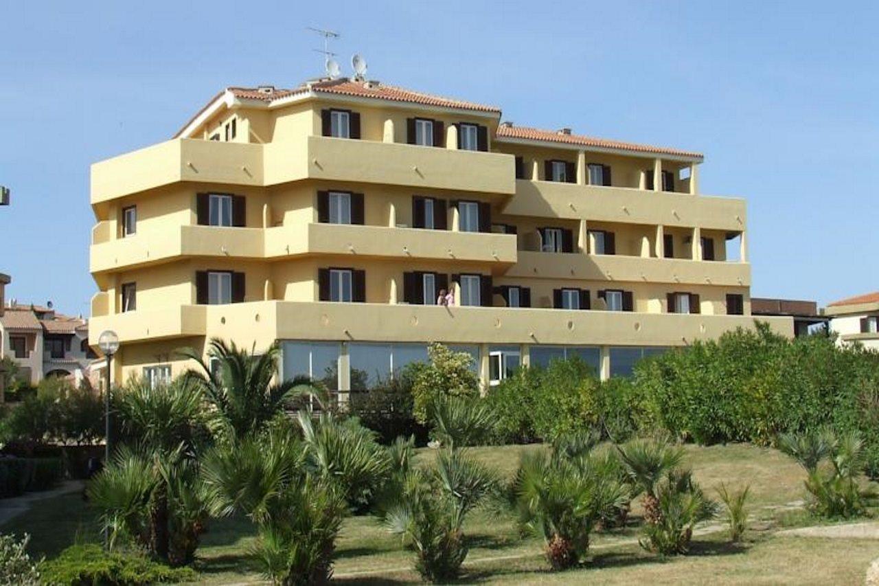 Hotel Castello Golfo Aranci Extérieur photo